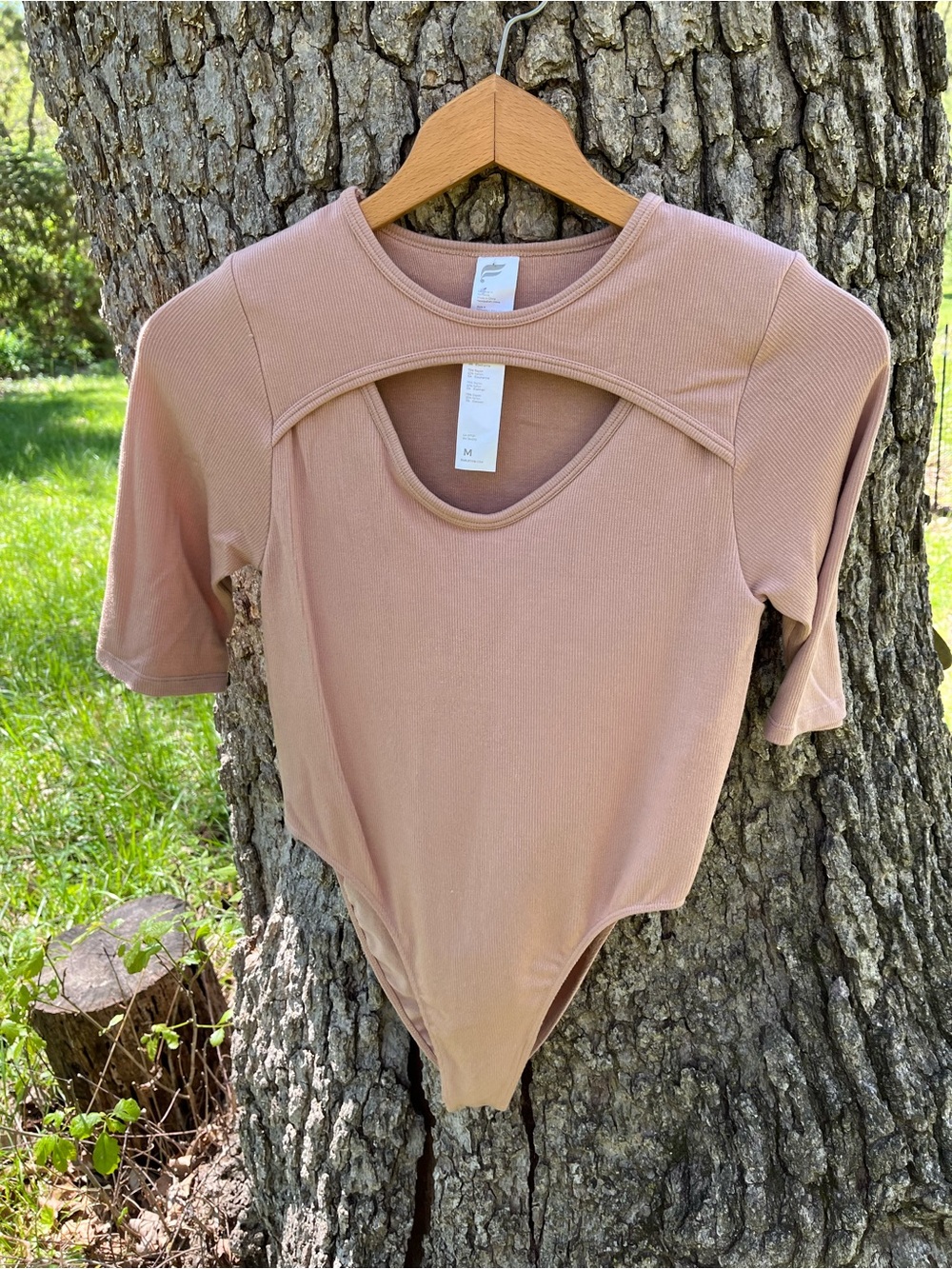 ⭐️Fabletics Keyhole Bodysuit in size M